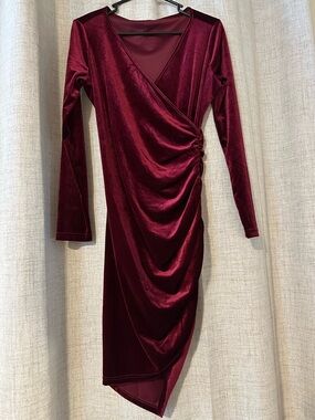 Sleeve Velvet Wrap Midi Dress in Wine